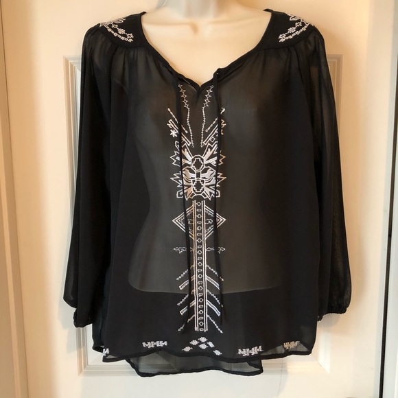 rebel ion Tops - Black and white embroidered top size L